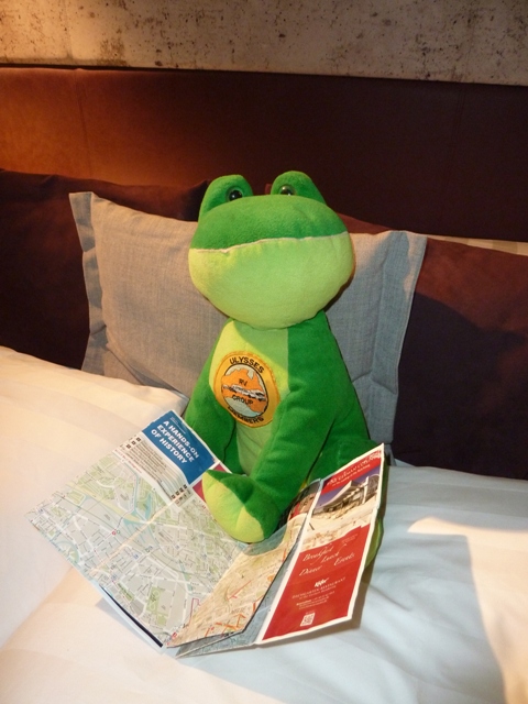 Arvie studying map in Berlin
